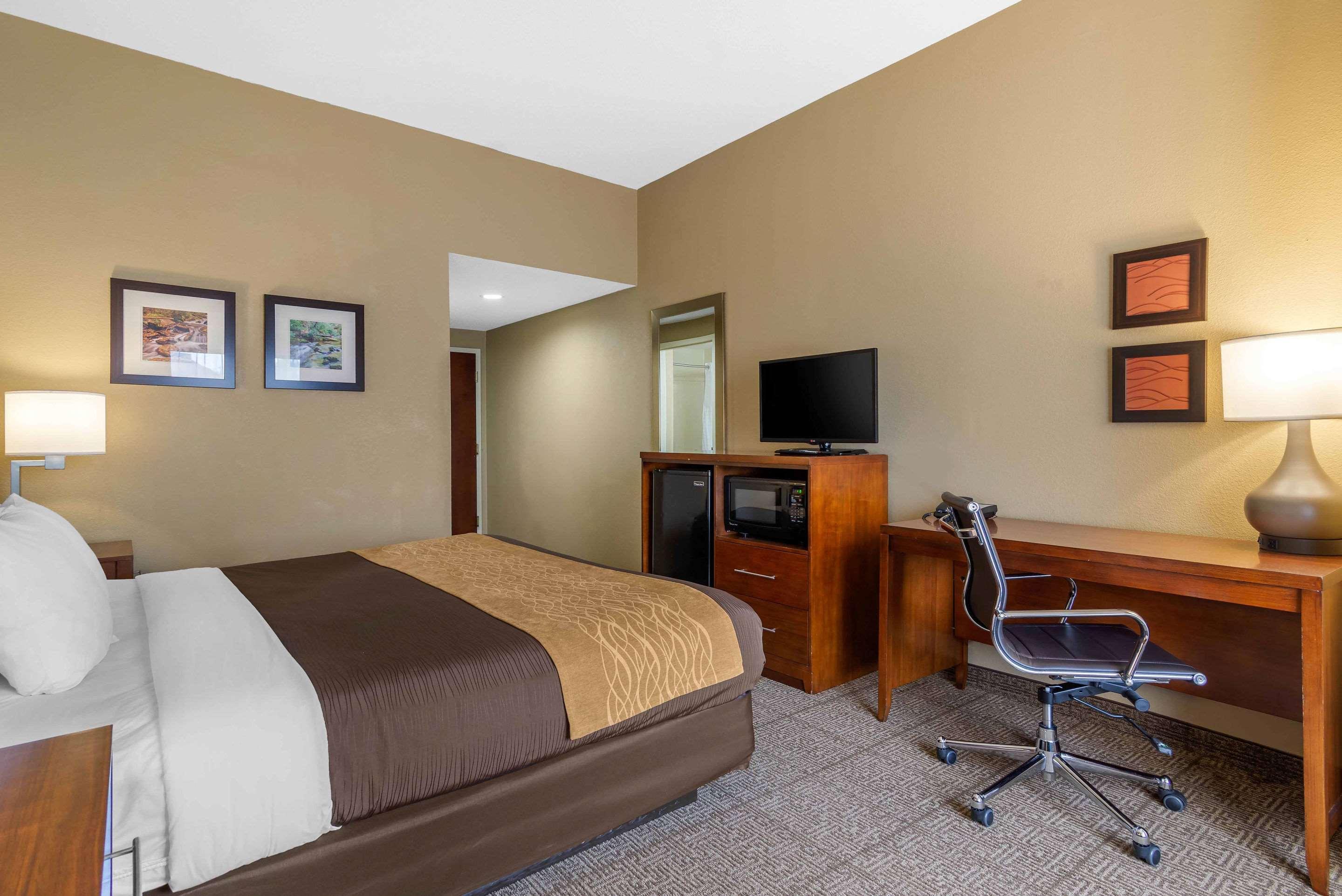 Comfort Inn & Suites Peachtree Corners Норкросс Экстерьер фото