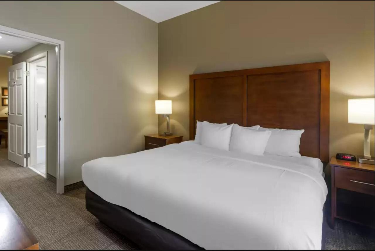 Comfort Inn & Suites Peachtree Corners Норкросс Экстерьер фото